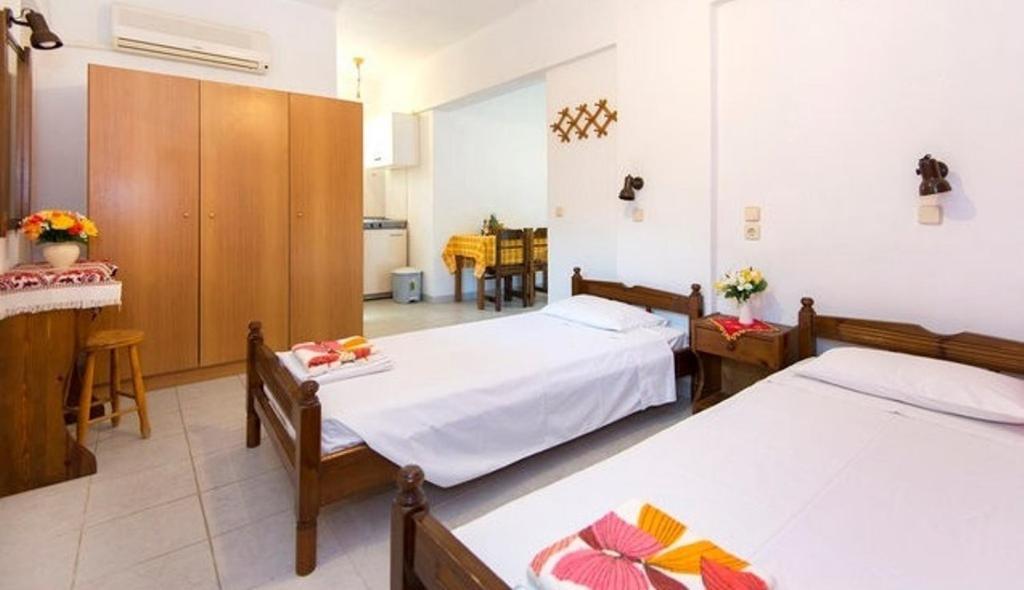 Evi Apartments And Studios Theológos Zimmer foto